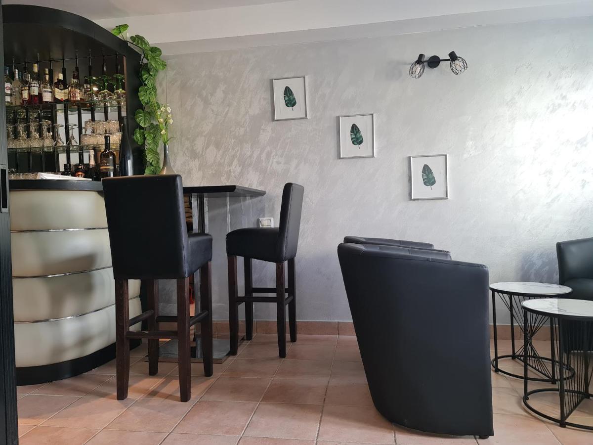 Garni Hotel Keltika Izola Eksteriør billede