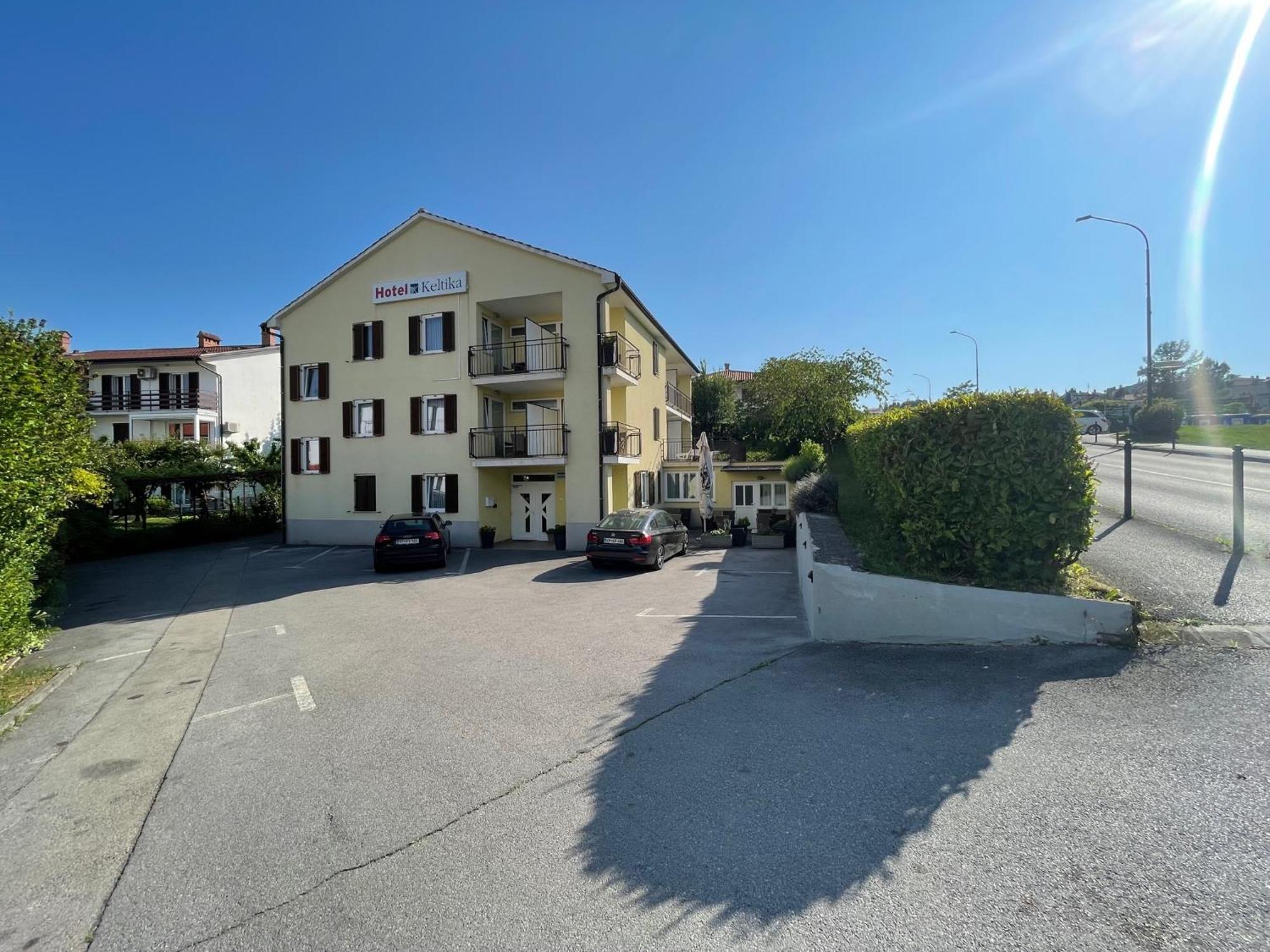 Garni Hotel Keltika Izola Eksteriør billede