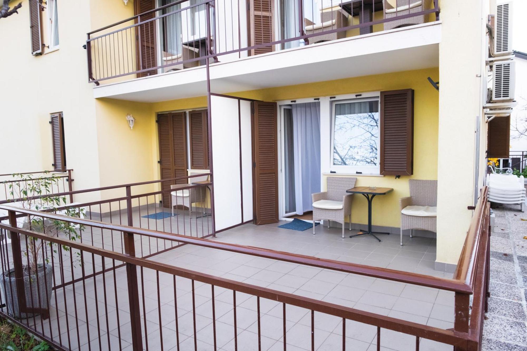 Garni Hotel Keltika Izola Eksteriør billede