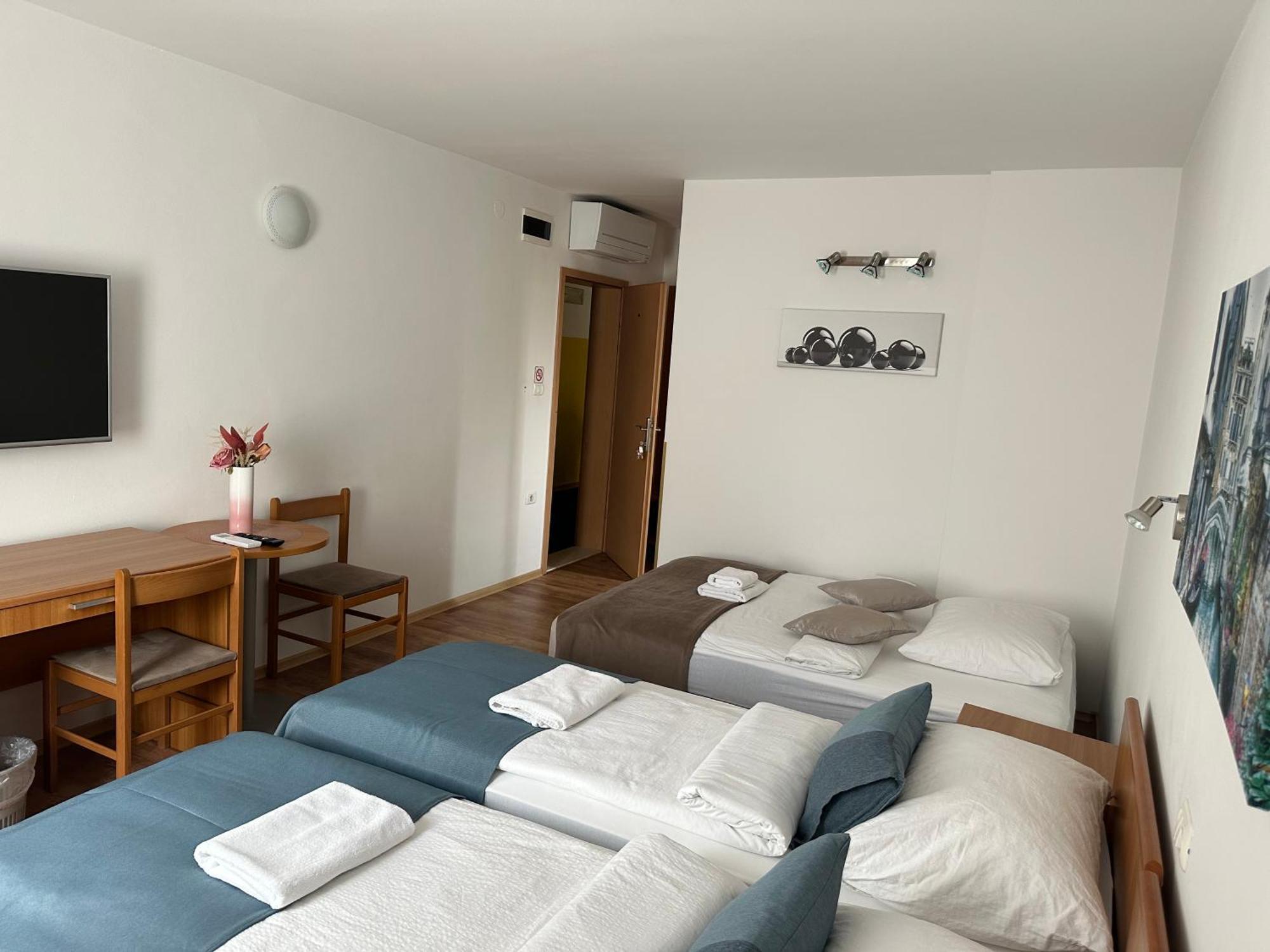 Garni Hotel Keltika Izola Eksteriør billede