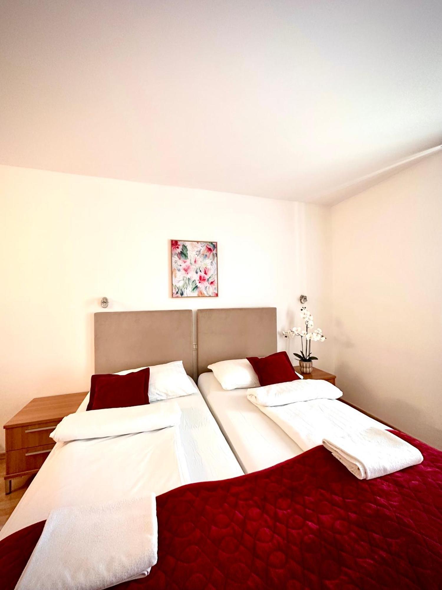 Garni Hotel Keltika Izola Eksteriør billede